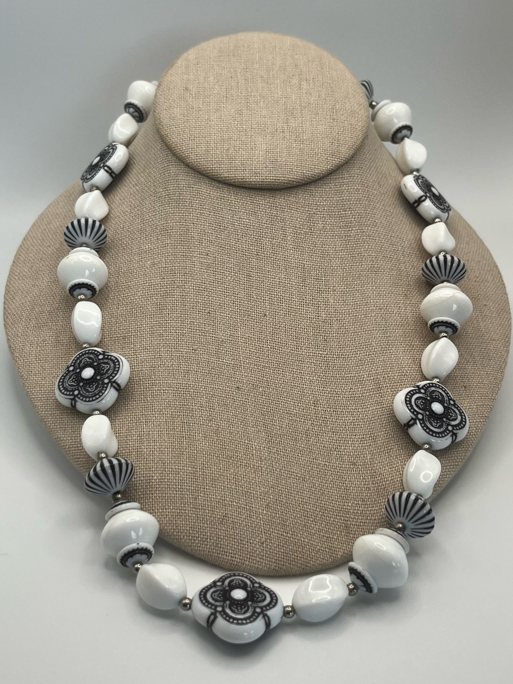 Vintage Acrylic and Porcelain Bead Necklace
